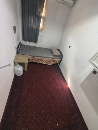 Riyadh, Rooms Available, SAR 600/month,  Furnished,  One Small Room Available For Rent For Bachelor Pakistani In Manfuha