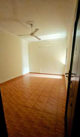 Salmaniya, Apartments/Houses, BHD 280/month,  4 BR,  4 Bedroom Unfurnished Flat For Rent With Ewa