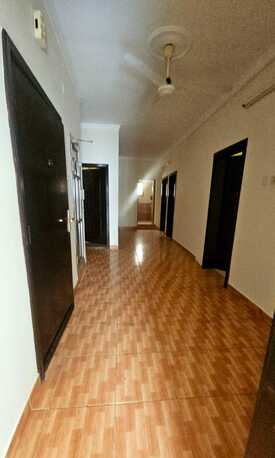 Salmaniya, Apartments/Houses, BHD 280/month,  4 BR,  4 Bedroom Unfurnished Flat For Rent With Ewa