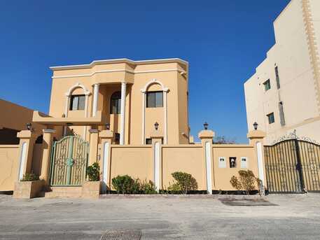 Mahooz, Villas, BHD 800,  450 Sq. Meter,  Elegant 4-Bedroom Villa With Private Pool &ndash; Only 800 BHD/Month (Pool Service Included)