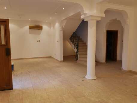 Mahooz, Villas, BHD 800,  450 Sq. Meter,  Elegant 4-Bedroom Villa With Private Pool &ndash; Only 800 BHD/Month (Pool Service Included)