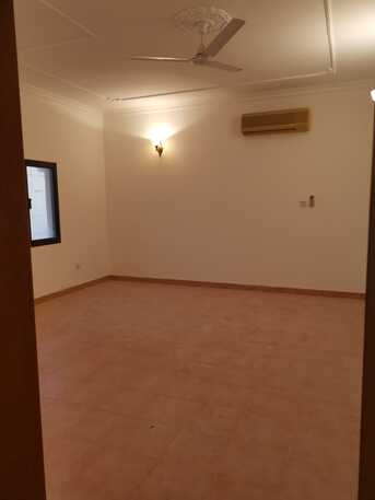 Mahooz, Villas, BHD 800,  450 Sq. Meter,  Elegant 4-Bedroom Villa With Private Pool &ndash; Only 800 BHD/Month (Pool Service Included)