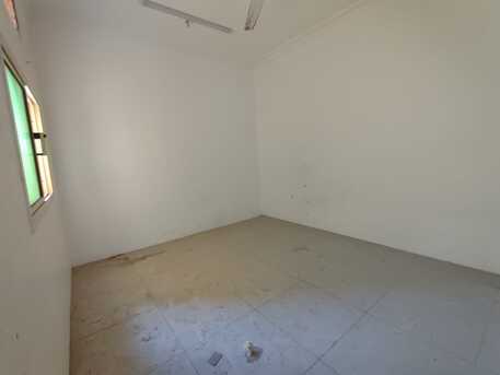 Muharraq, Apartments, Flats, Houses & Villas, BHD 180/month,  2 BR,  Flat For Rent In Muharraq Near Casino Garden