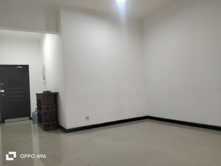 Juffair, Apartments/Houses, BHD 250/month,  2 BR,  60 Sq. Meter,  Semi Furnished 2bhk Flat With Ewa Pool