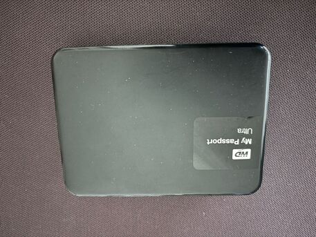 Al Sharafeyah, Computers, SAR 250,  WD My Passport Ultra Portable External Hard Drive & SanDisk Flash USB Drive