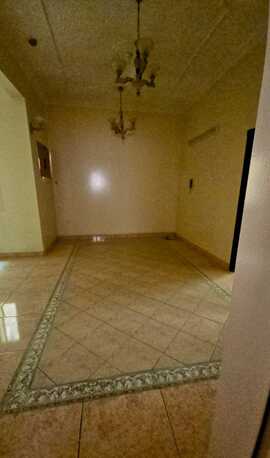 Salmaniya, Apartments/Houses, BHD 180/month,  2 BR,  2 Bedroom Unfurnished Flat For Rent Without Ewa