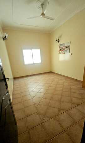Salmaniya, Apartments/Houses, BHD 180/month,  2 BR,  2 Bedroom Unfurnished Flat For Rent Without Ewa