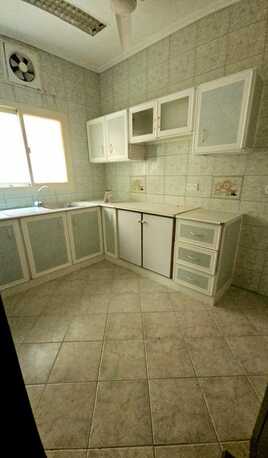 Salmaniya, Apartments/Houses, BHD 180/month,  2 BR,  2 Bedroom Unfurnished Flat For Rent Without Ewa