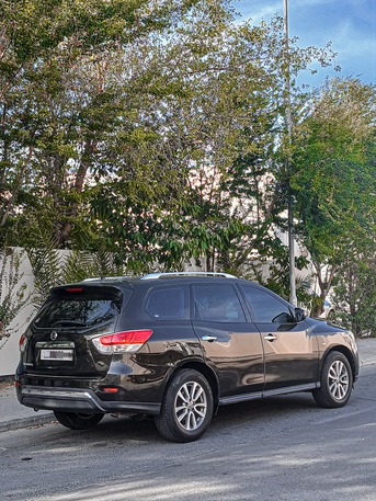 Zinj, Vehicles, Cars & Trucks , BHD 4500,  Nissan Pathfinder,  2015,  Automatic,  120000 KM,    CAR FOR SALE