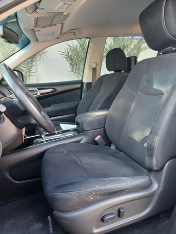 Zinj, Vehicles, Cars & Trucks , BHD 4500,  Nissan Pathfinder,  2015,  Automatic,  120000 KM,    CAR FOR SALE