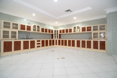 Kuwait City, Apartments/Houses, KWD 2000/month,  5 BR,  Zahra &ndash; Spacious, Villa Good For Diplomatic Residence