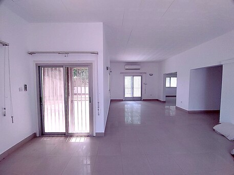 Jidhafs, Villas, BHD 750,  400 Sq. Meter,  5 BHK Semi Furnished Spacious Villa For Rent In Sehla