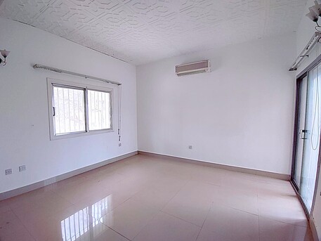 Jidhafs, Villas, BHD 750,  400 Sq. Meter,  5 BHK Semi Furnished Spacious Villa For Rent In Sehla