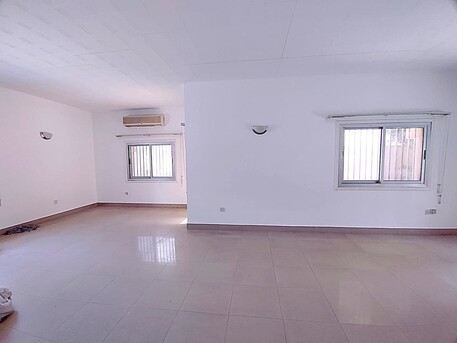 Jidhafs, Villas, BHD 750,  400 Sq. Meter,  5 BHK Semi Furnished Spacious Villa For Rent In Sehla