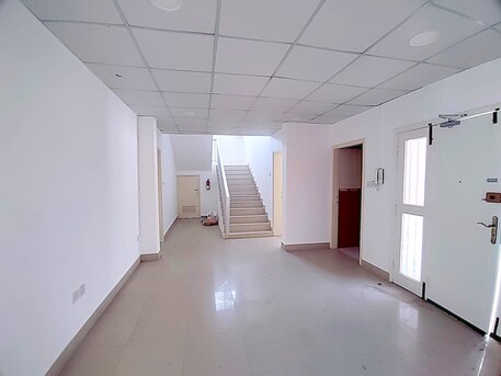 Jidhafs, Villas, BHD 750,  400 Sq. Meter,  5 BHK Semi Furnished Spacious Villa For Rent In Sehla