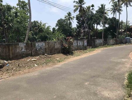 Manama, Residential Plots, Land For Sale In Thiruvalla Town - 26 Cents Of Land For Villas & Flats. Call Sam 39044943