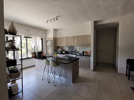 Amman, Apartments/Houses, JOD 17000/year,  Furnished,  3 BR,  Semi Furnished 3B Apart With Baconly In 5 Circle 00962q777688956