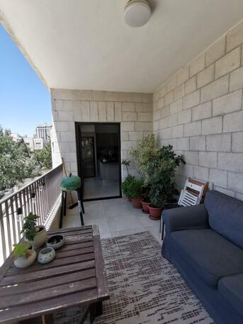 Amman, Apartments/Houses, JOD 17000/year,  Furnished,  3 BR,  Semi Furnished 3B Apart With Baconly In 5 Circle 00962q777688956