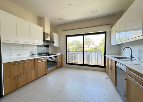 Abdoun, Apartments/Houses, JOD 18000/year,  3 BR,  Semi Furnished Ground 3B Apart With Garden In Abdoun 00962777688956