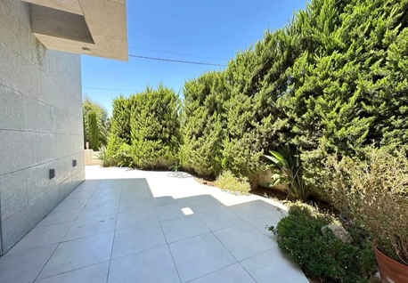 Abdoun, Apartments/Houses, JOD 18000/year,  3 BR,  Semi Furnished Ground 3B Apart With Garden In Abdoun 00962777688956