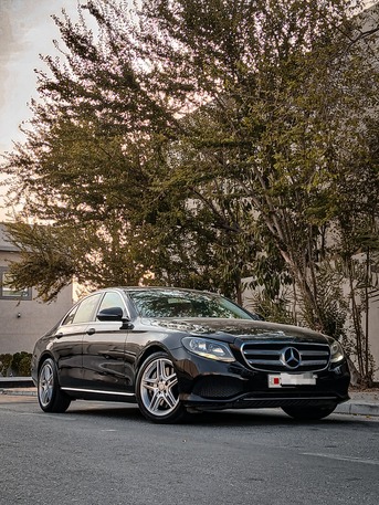 Zinj, Vehicles, Cars & Trucks , BHD 8900,  Mercedes-Benz 400E,  2017,  Automatic,  202700 KM,  MERCEDES BENZ E400  SINGLE OWNER CAR FOR SALE