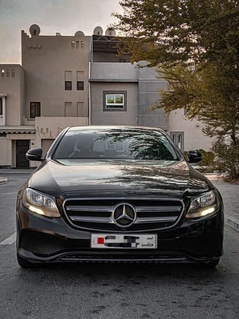 Zinj, Vehicles, Cars & Trucks , BHD 8900,  Mercedes-Benz 400E,  2017,  Automatic,  202700 KM,  MERCEDES BENZ E400  SINGLE OWNER CAR FOR SALE