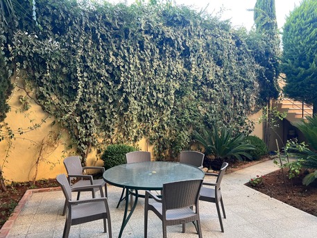 Abdoun, Apartments/Houses, JOD 9800/year,  Furnished,  2 BR,  Ground Fully Furinshed 2B Apartment With Garden In Abdoun 00962777688956