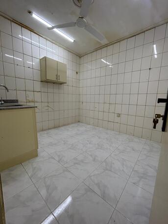 Gudaibiya, Apartments/Houses, BHD 180/month,  1 BR,  Flat For Rent In Gudaibiya Behind Al-Mannai Studio