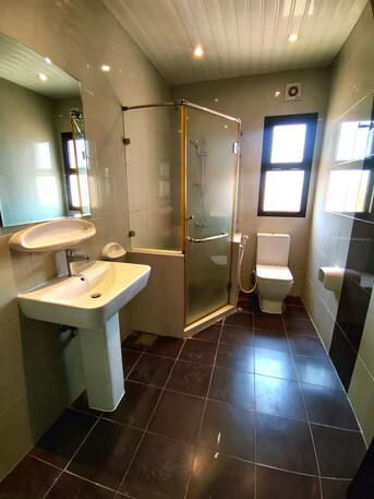 Jid Ali, Villas, BHD 650,  300 Sq. Meter,  Luxury Villa For Rent ( 4 BHK ) In Jurdab, Near Isatown BD.650/-