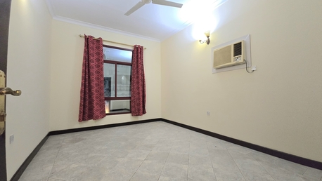 Hoora, Apartments/Houses, BHD 220,  2 BR,  2Bath,Ewa,balcony Semi Furnished Spacious Flat 4 Rent N Hoora ALL INCLUSIVE, 33112437