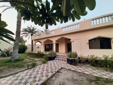 Saar, Apartments/Houses, BHD 700/month,  3 BR,  120 Sq. Meter,  🏡 For Rent | Semi-Furnished Villa In Saar