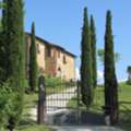 EUR 725000,  6 BR,  435 Sq. Meter,  Restored Tuscan Farmhouse With Swimming Pool