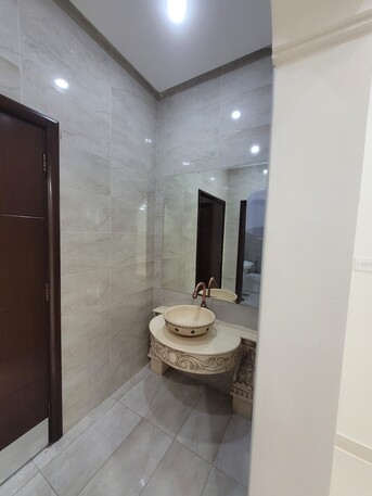 Paris, Apartments/Houses, 575/month,  3 BR,  140 Sq. Meter,  3 Bedroom Apartment For Rent In Jabriya  At 575KD