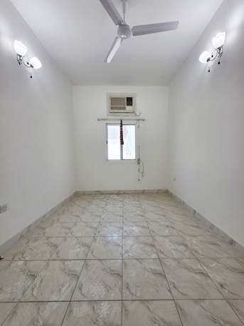 Manama, Apartments/Houses, BHD 250/month,  2 BR,  All Inclusive Neet & Clean Semi Furnished 2 BHK Flat With Unlimited Ewa@250/BD In Manama