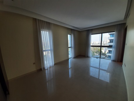 Manama, Apartments/Houses, BHD 600/month,  2 BR,  120 Sq. Meter,  🏝 Reef Island | Luxury 2-Bedroom Apartment