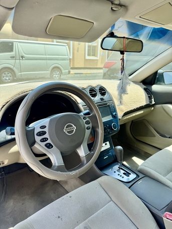 Manama, Vehicles, Cars & Trucks , BHD 1200,  Nissan Altima,  2009,  Automatic,  200000 KM,   2.5S