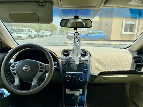 Manama, Vehicles, Cars & Trucks , BHD 1200,  Nissan Altima,  2009,  Automatic,  200000 KM,   2.5S