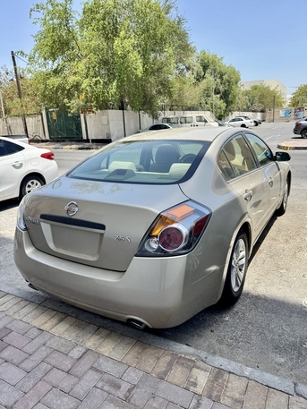 Manama, Vehicles, Cars & Trucks , BHD 1200,  Nissan Altima,  2009,  Automatic,  200000 KM,   2.5S
