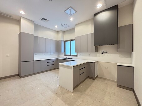 Kuwait City, Apartments/Houses, KWD 900/month,  4 BR,  Abu Fatira &ndash;new, 4 Master Bedroom Floor W/large Balcony