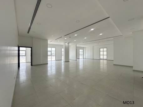 Manama, Offices, BHD 750,  254 Sq. Meter,  Modern Commercial Office For Rent In Muqabah