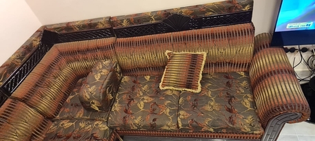 Dammam, Furniture, SAR 1000,  Sofa 17 Seater Large Size + Table