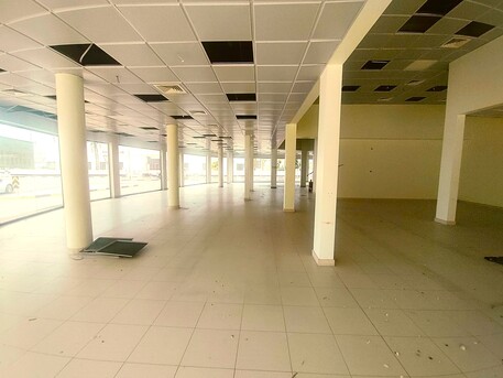 Muharraq, Shops, BHD 2400,  300 Sq. Meter,  Commercial Showroom  (300 Sqm) For Rent In Muharraq BD.2400/-
