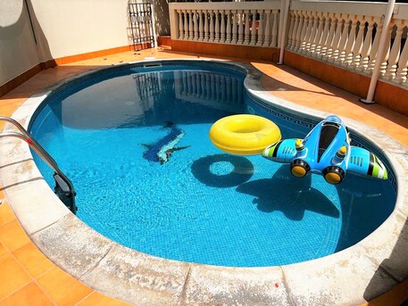 Busaiteen, Villas, BHD 750,  Furnished,  Fully Furnished Swimming Pool Villa In Busaiteen