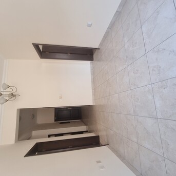 Manama, Apartments/Houses, BHD 210/month,  3 BR,  &3BATHROOM Hall Kitchen Without Electricity Car Parking