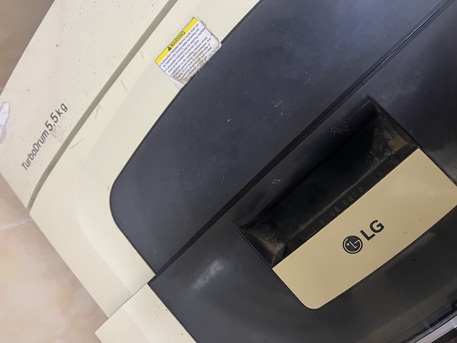 Al Malaz, Furniture, SAR 600,  Urgent Sell Sofa Set And LG Washing Machine