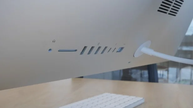 Riyadh, Computers, SAR 2700,  Apple IMac Desktop- Intel Core I5 Pro- Ram 8GB- Hard 1 TB- Screen 21.5- Slim & Fast