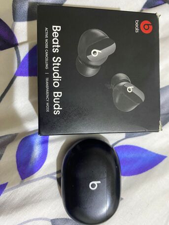 Riyadh, Mobile Phones, SAR 300,  Beats Earbuds With Active Noise Cancellation