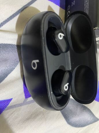 Riyadh, Mobile Phones, SAR 300,  Beats Earbuds With Active Noise Cancellation