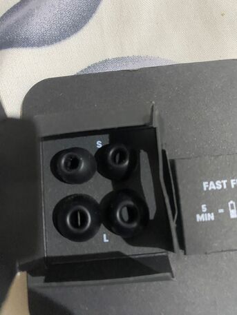 Riyadh, Mobile Phones, SAR 300,  Beats Earbuds With Active Noise Cancellation