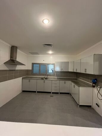 Kuwait City, Apartments/Houses, KWD 550/month,  3 BR,  Ground Floor Apartment For Rent In Salwa